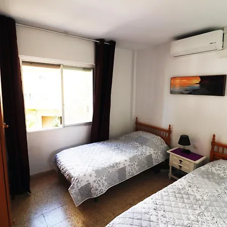 Apartment 2 Bedrooms, 250m Levante Beach