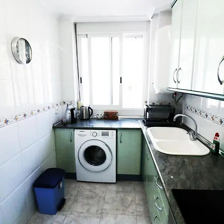 2 Bedrooms, 250m Levante Beach * Benidorm