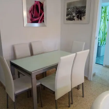 2 Bedrooms, 250m Levante Beach * Benidorm