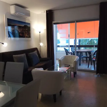 Apartment 2 Bedrooms, 250m Levante Beach *